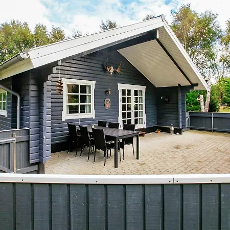 6 Person In Bl Vand Blåvand